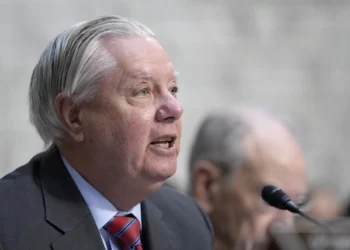 Graham outflanks Rand Paul on border funding