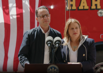 Shapiro Ignored Tesla Attacks; Has 'Moral Clarity' On Mansion Fire