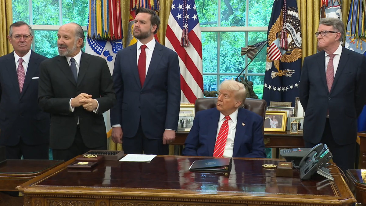 Trump discussing trade in Oval Office