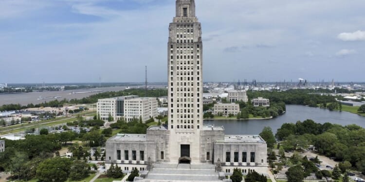 Lawmakers send major social safety net overhaul to governor’s desk