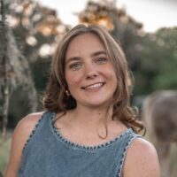 Author Abigail Nichols profile