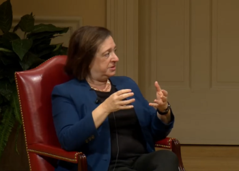 Elena Kagan speaking at the Library of Congress.