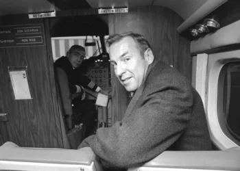 Apollo 13 commander Jim Lovell dies at 97