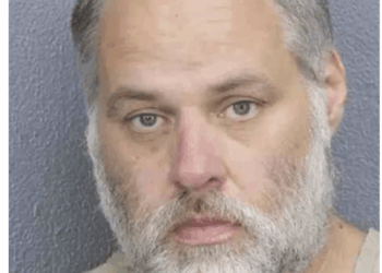 Dad who fostered about 20 children caught with child porn while leaving cruise with pregnant wife, kids: Affidavit