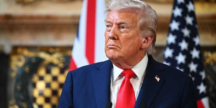 Trump threatens steep tariff to take back American film production