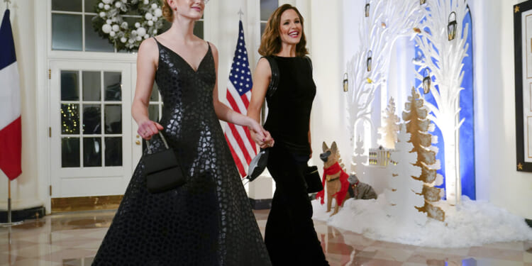 Affleck-Garner daughter lectures UN on clean air, COVID masks, and Palestine