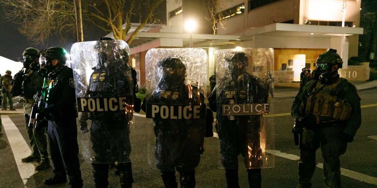 Democrats gloss over anti-ICE violence in Portland ahead of Trump's crackdown on 'domestic terrorists'