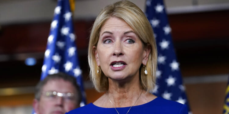 Miller files ‘parental rights’ constitutional amendment, blasts Illinois’ policies