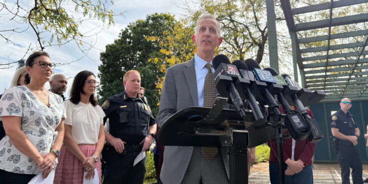 Portland mayor says number of necessary troops in city is 'zero'