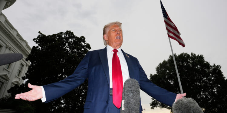 Trump keeps door open to military strikes inside Venezuela