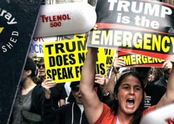 Obama encourages Tylenol-taking pregnant women; blasts Trump over warnings