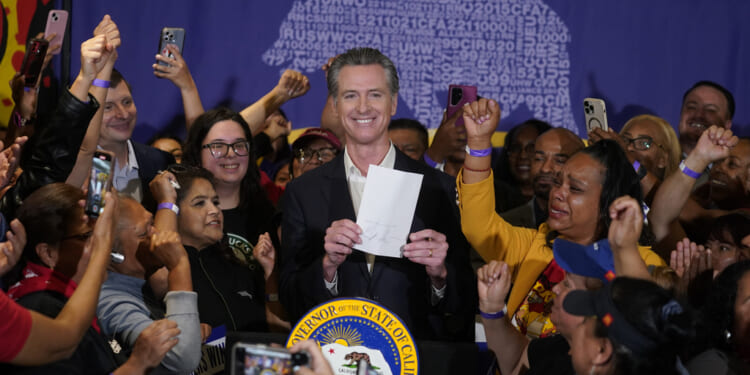 California's $20 fast-food wage law backfires