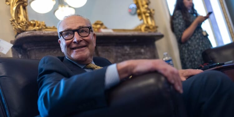 Senate Demcrats ripped for holding luxury fundraising retreat during shutdown