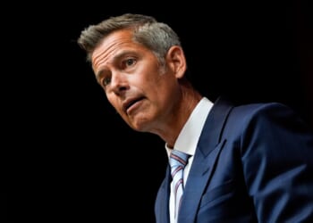 DOT to withhold $40M from California over trucker language standards