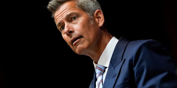 DOT to withhold $40M from California over trucker language standards