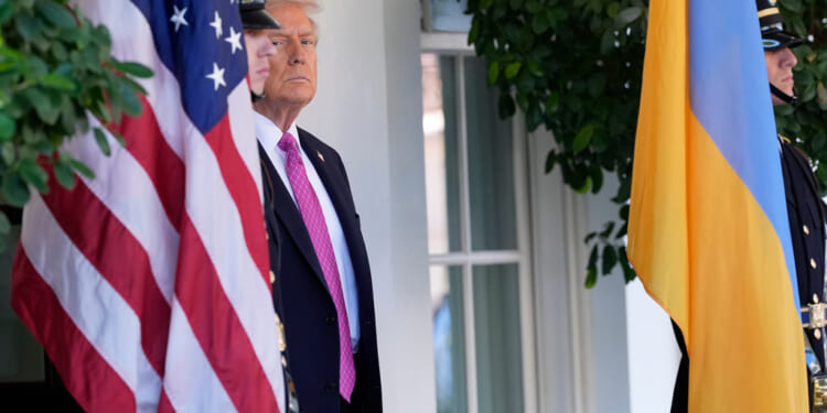 Dug-in lawmakers see Trump as antidote to shutdown gridlock