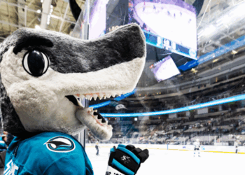 San Jose Sharks apologize for displaying pro-ICE message on scoreboard during Hispanic celebration