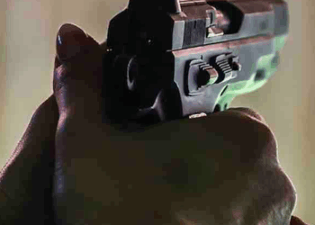 Creep with violent past allegedly gropes store customer, threatens to kill others — so woman in store shoots him dead instead