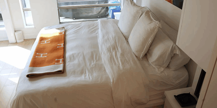 Customers rage after 'smart beds' overheat during AWS outage