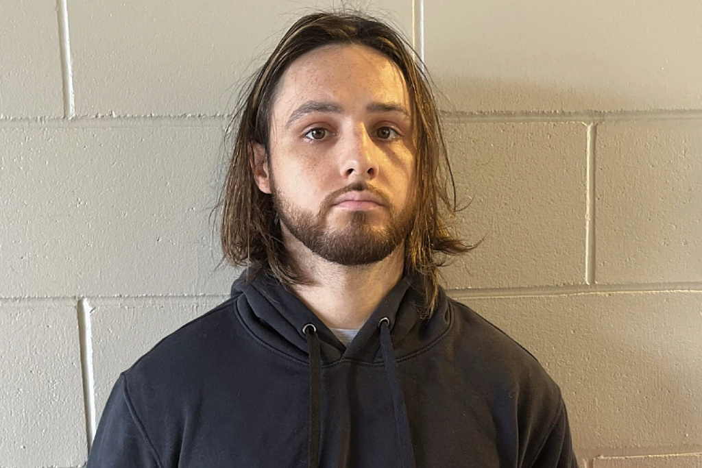 Man accused of sparking deadly Palisades Fire pleads not guilty