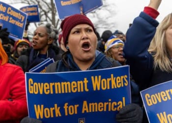 Democrats brush off pressure from federal workers’ union to end government shutdown