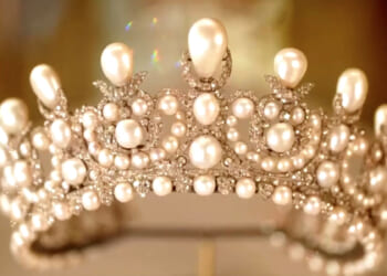 The Louvre Robbed, the 2026 Color of the Year, and Yet More Yattering About Race