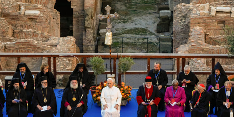 Assyrian leader gifts Pope Leo Chicago Cubs jersey