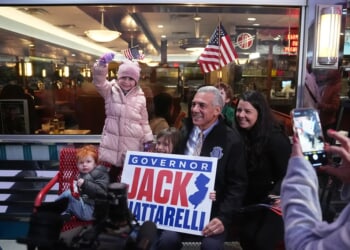New Jersey Democrats break with party to endorse Ciattarelli