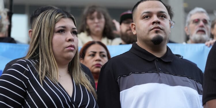 Abrego Garcia lawyers push to toss human smuggling case