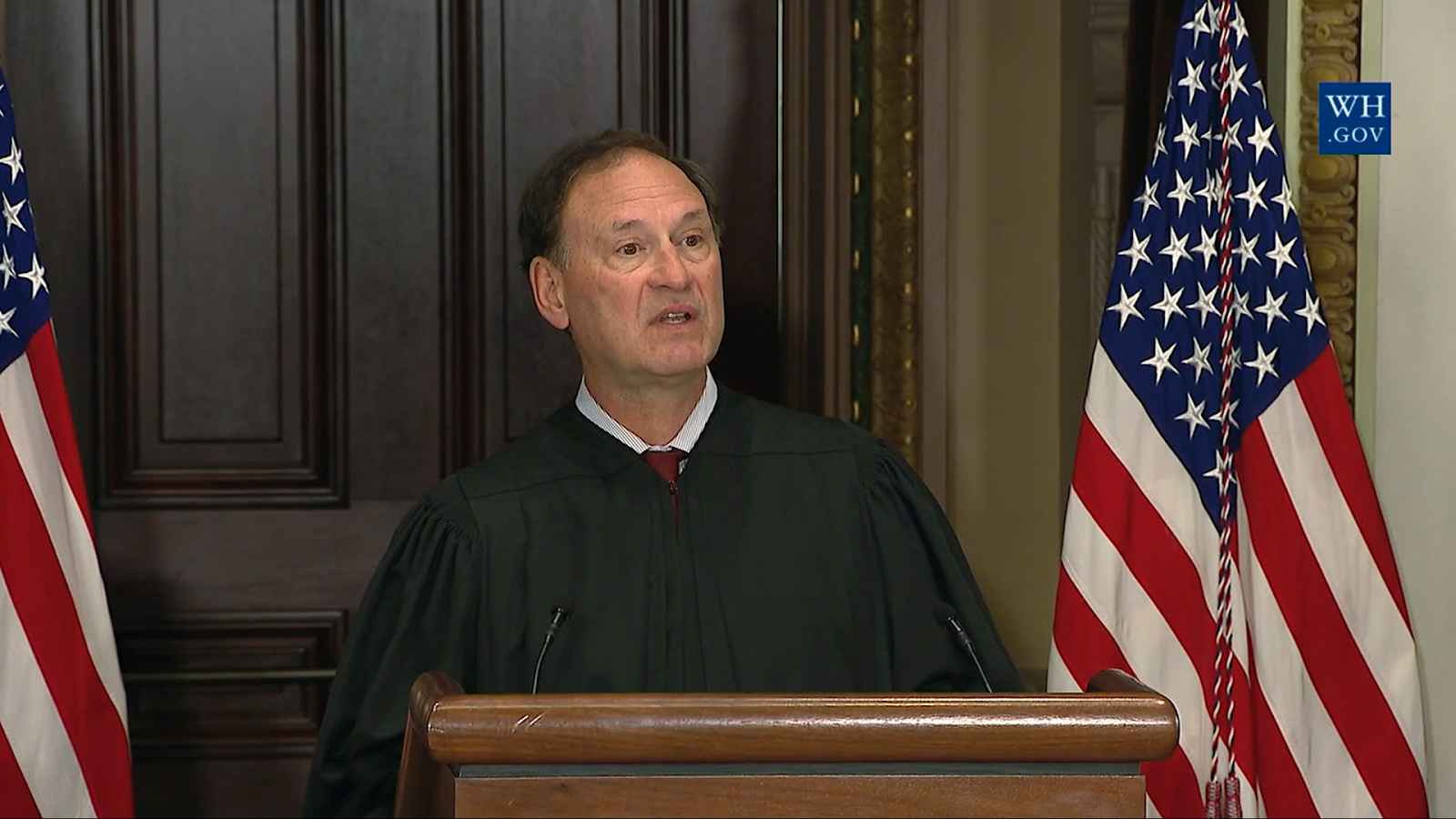 Samuel Alito at a WH swearing-in ceremony.
