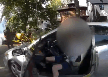 Bodycam footage shows intense moment Border Patrol is surrounded by anti-DHS agitators