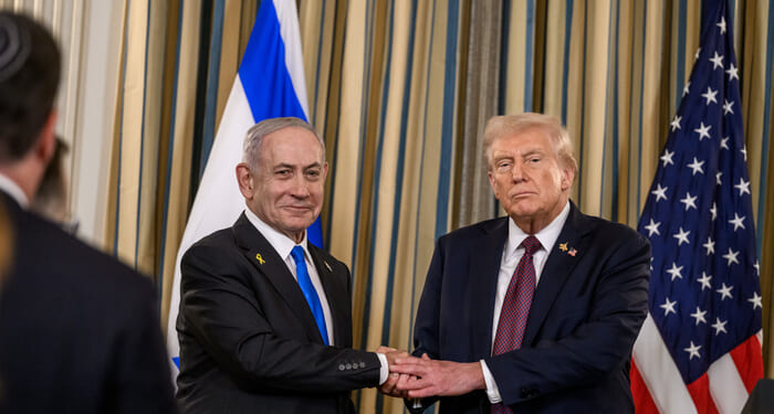 ChatGPT Buries, Meta AI Downplays Trump’s Key Role in Israel-Hamas Peace Deal