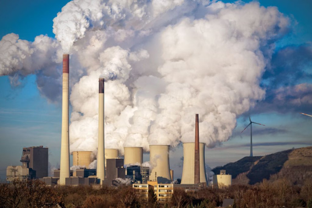 China and other global rivals are diversifying their energy portfolios away from coal