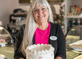 Christian cake-maker seeks Supreme Court ruling after California says she discriminated against lesbian couple