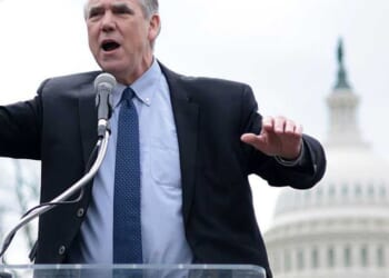 Democrat senator blocks vote to end shutdown to protest Trump's 'authoritarianism' in drawn-out rant