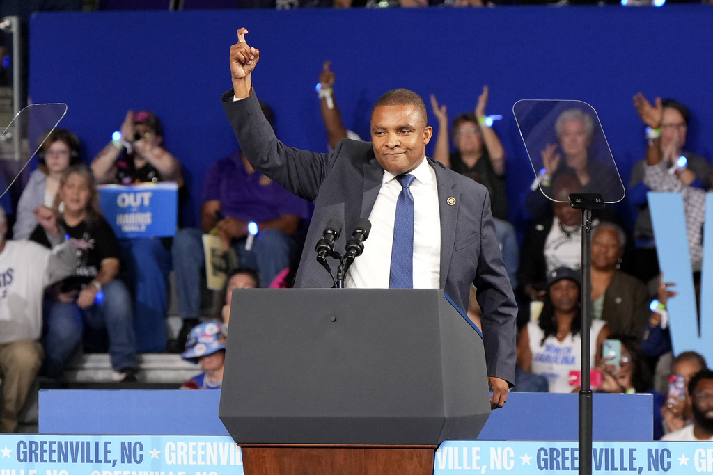 Don Davis introduces bill that would halt new congressional maps