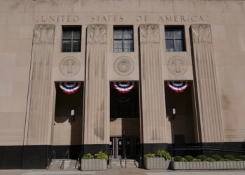 Federal courts run out of funds as government shutdown drags on