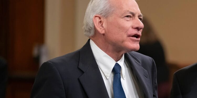 Fiscal hawk in governor's race seeks to modernize Arizona