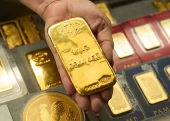 Gold prices dip, but remain very high since the start of the year