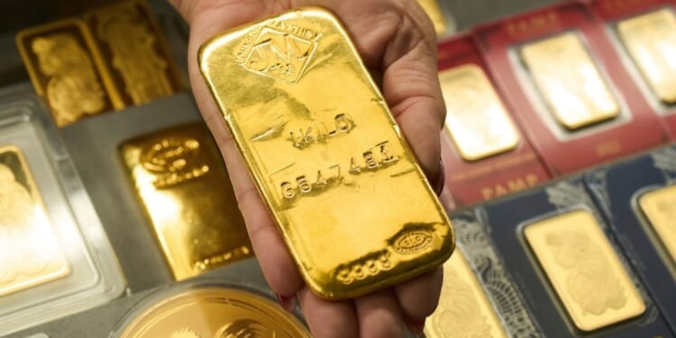 Gold prices dip, but remain very high since the start of the year