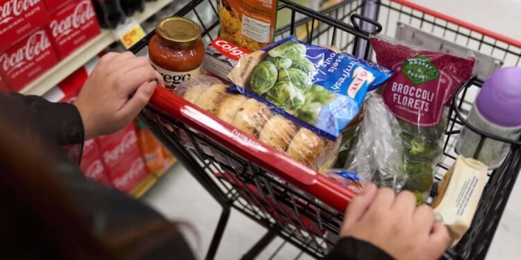 Government shutdown fallout shifts from federal workers to welfare