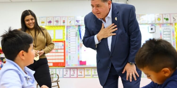 High superintendent pay fuels debate over Illinois school consolidation