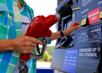 Hovering around $3 per gallon heading into the last week of October