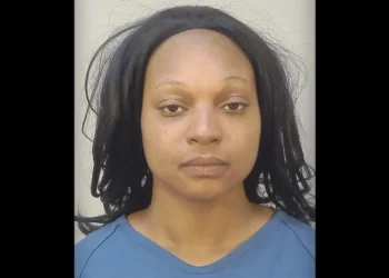 Insane video shows female beating up city bus driver before crash into restaurant — and then she actually keeps attacking him