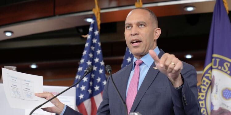 Jeffries and Schumer deny Trump's bipartisan shutdown talks