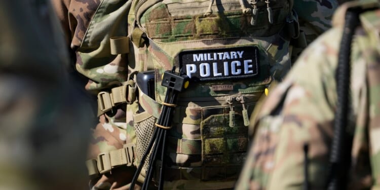 Judge extends order blocking Guard deployment to Portland