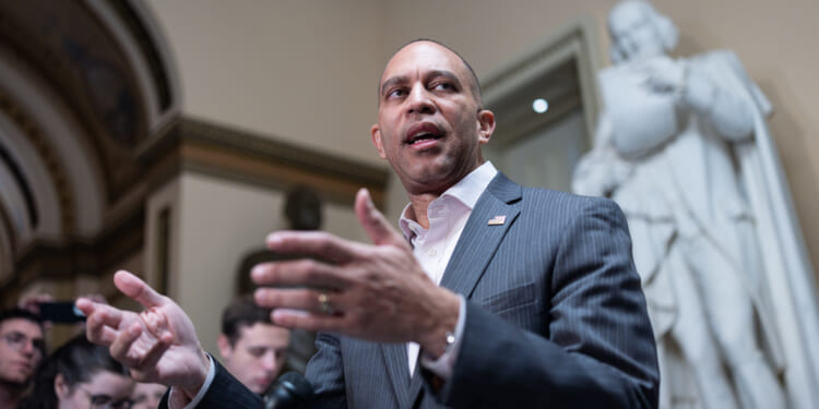 Lawmakers 'hold the line' in Illinois redistricting to protect the black vote