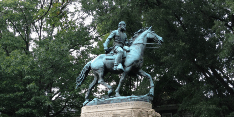 statue of Stonewall Jackson