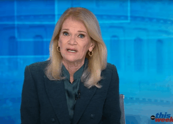 Martha Raddatz Shows Concern For Fat Generals