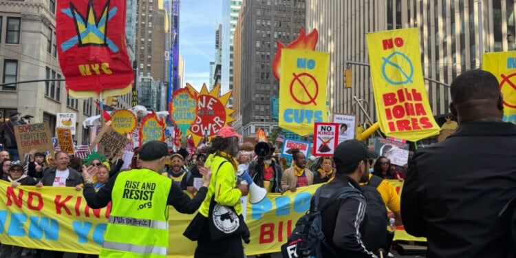 Police presence deployed at 'No Kings' protests nationwide